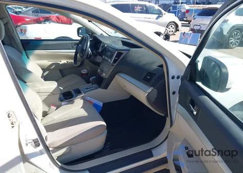 2013 Subaru Outback 2.5I Premium from USA, damaged, VIN 4S4BRCBC0D3303805